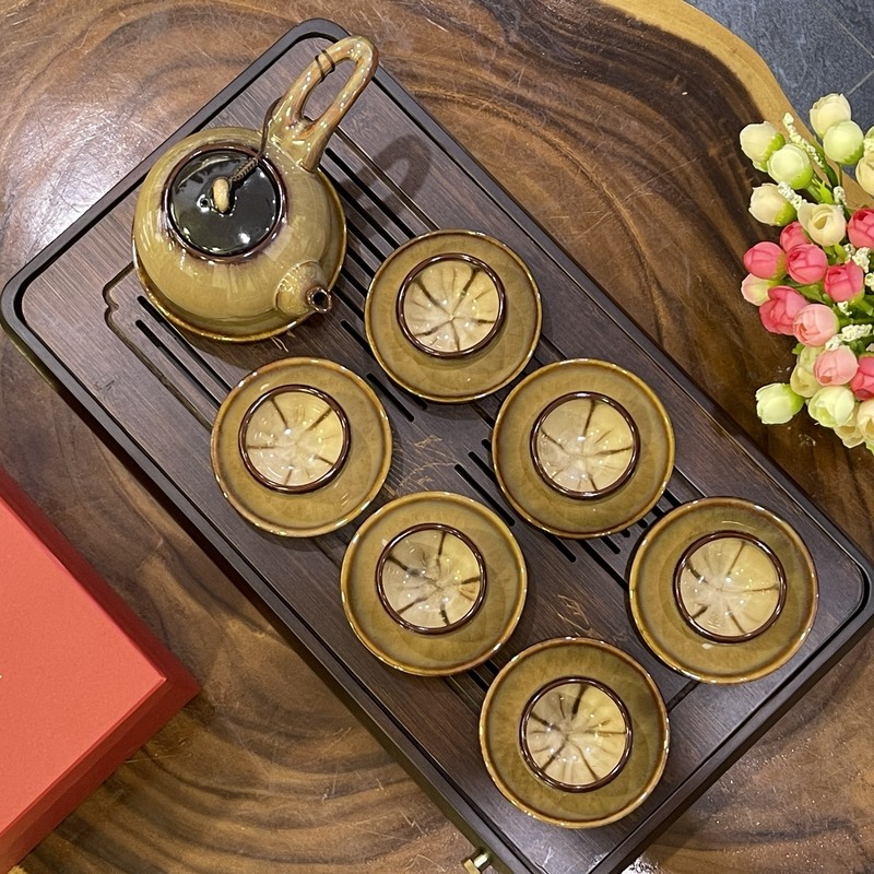 bo-am-chen-men-hoa-bien-vang-nau-hoa-tiet-hoa-no-trong-long-chen-hb-09 (7)