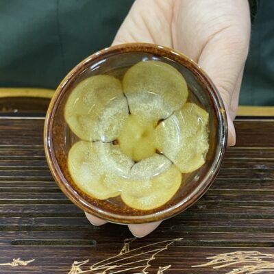 bo-am-chen-men-hoa-bien-vang-nau-sen-ca-hb-07 (7)