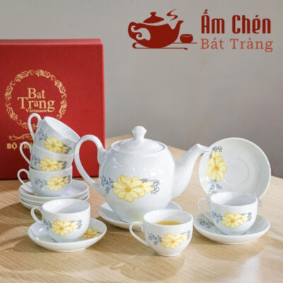 bo-am-chen-ve-tay-camellia-hoa-tra-vang-650ml-vt-05